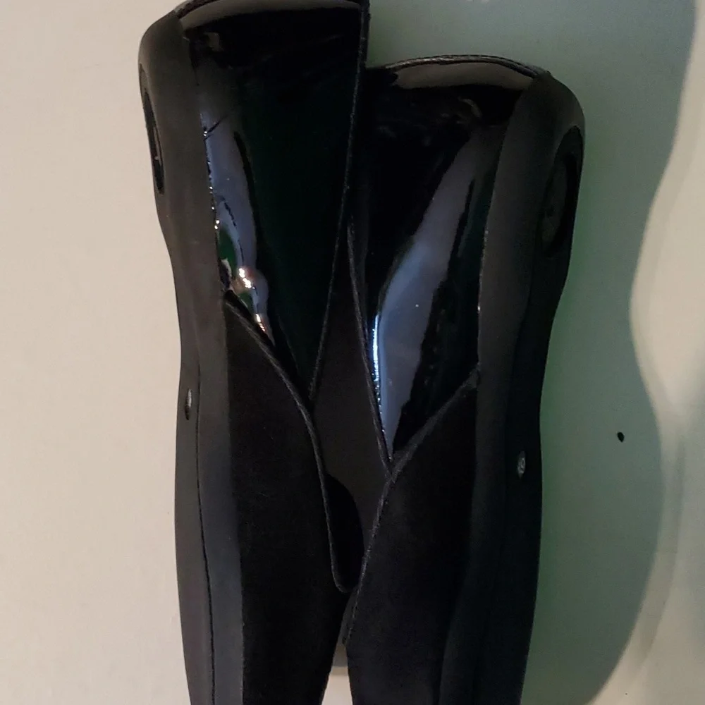 New Fsny women's 6.5 black flats with rhinestone spider design